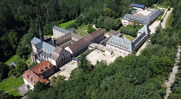 Photo - Abbaye Ste Marie de la Pierre-qui-Vire